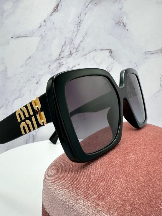 ✨ Miu Miu Oversized Black Square Sunglasses ✨ main image 6